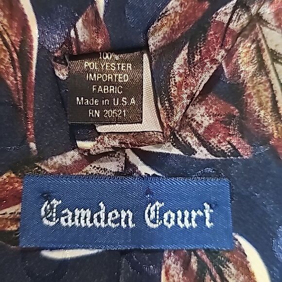 Camden Court tie 👔 - Picture 3 of 3